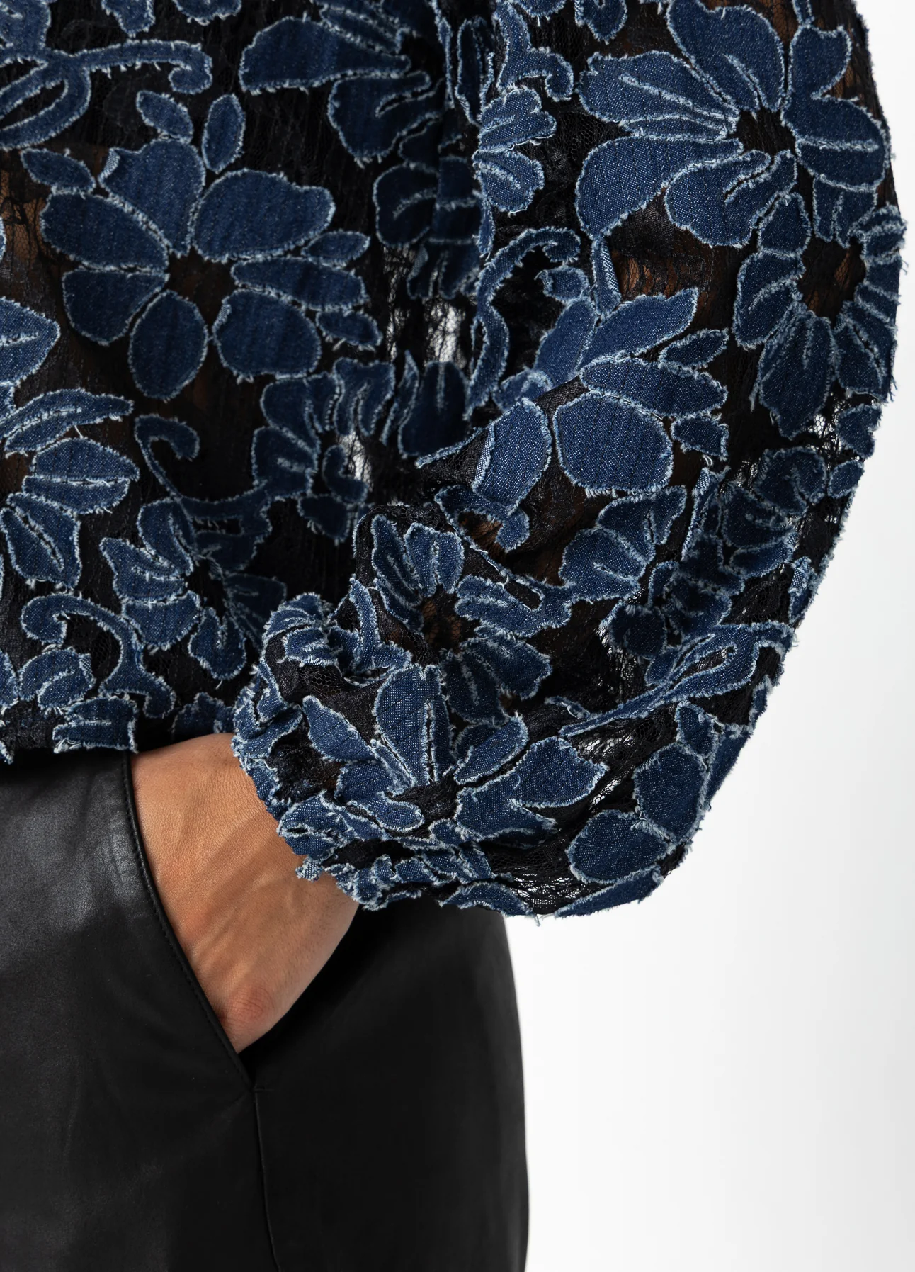 BLOEMSTRUCTUUR SHIRT - Blue denim flower - Afbeelding 4