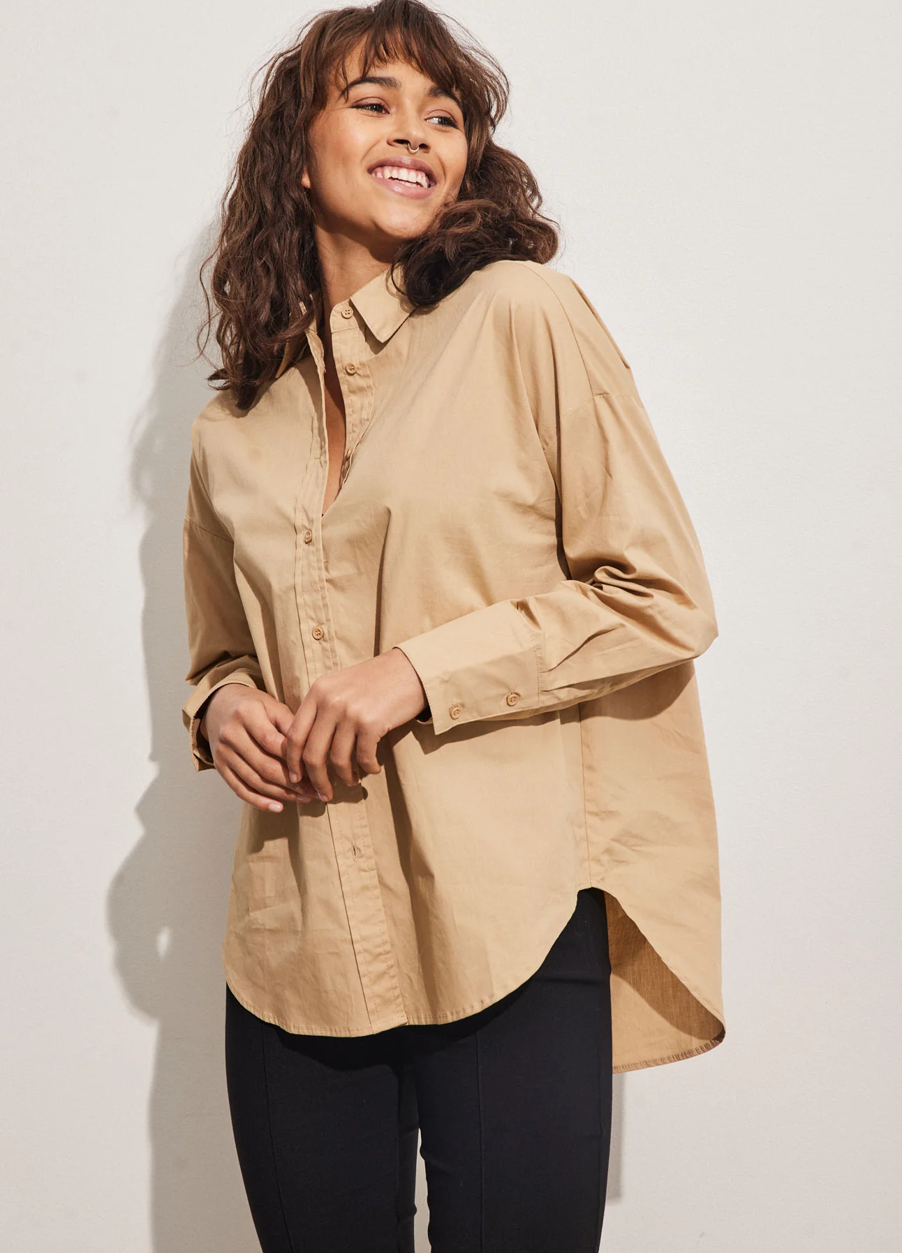 CC HEART HARPER OVERSIZED KATOENEN SHIRT - Sand - Afbeelding 3
