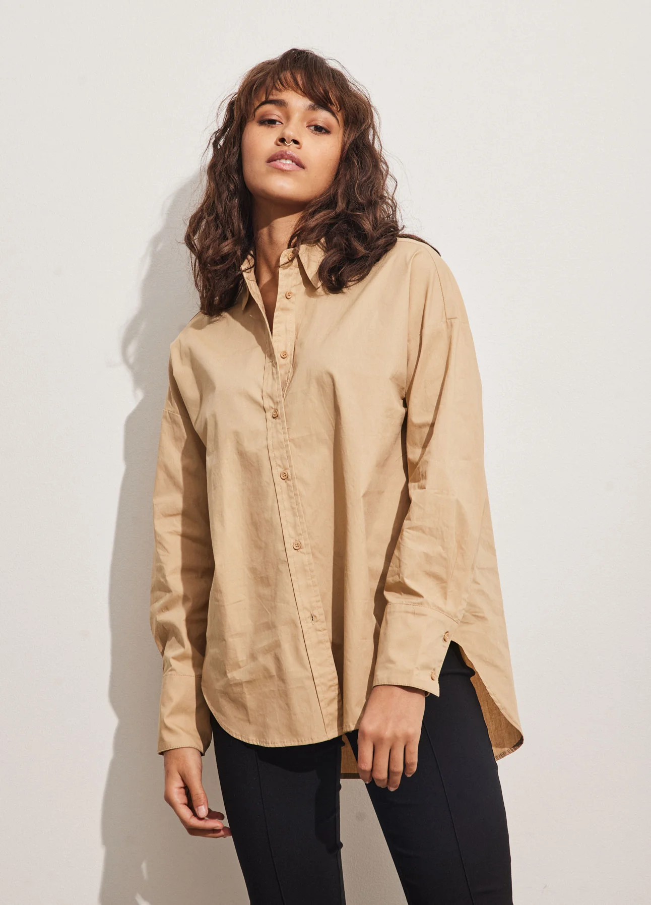 CC HEART HARPER OVERSIZED KATOENEN SHIRT - Sand - Afbeelding 5