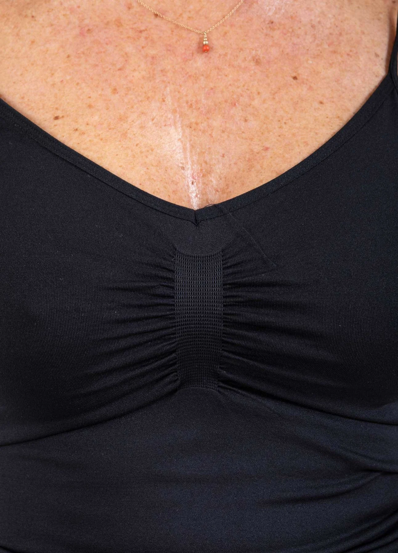 CC HEART NAADLOZE MOUWLOZE TOP - Black - Afbeelding 4