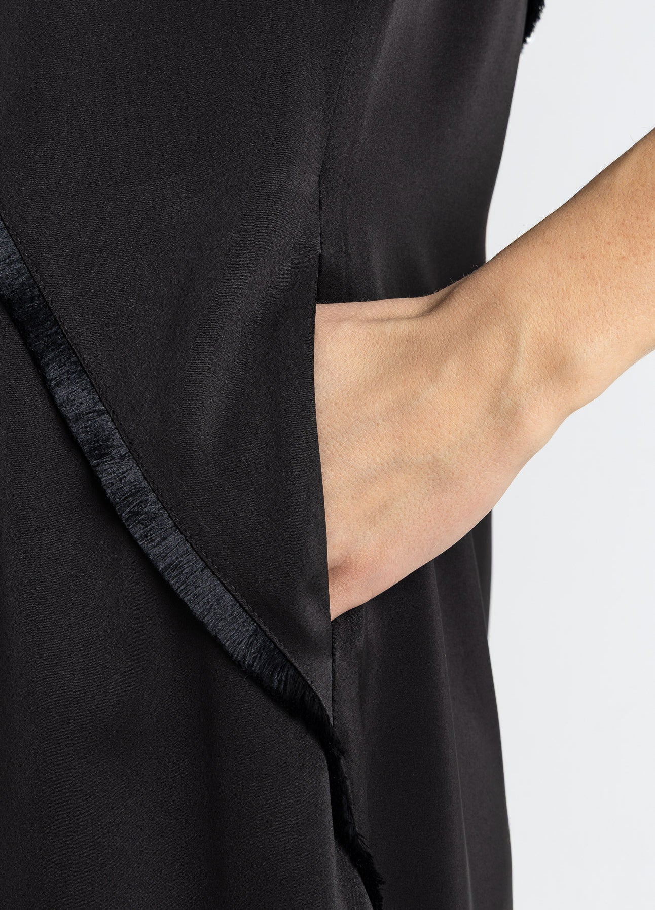 JURK MET RAUWE RANDEN - Black - Afbeelding 8