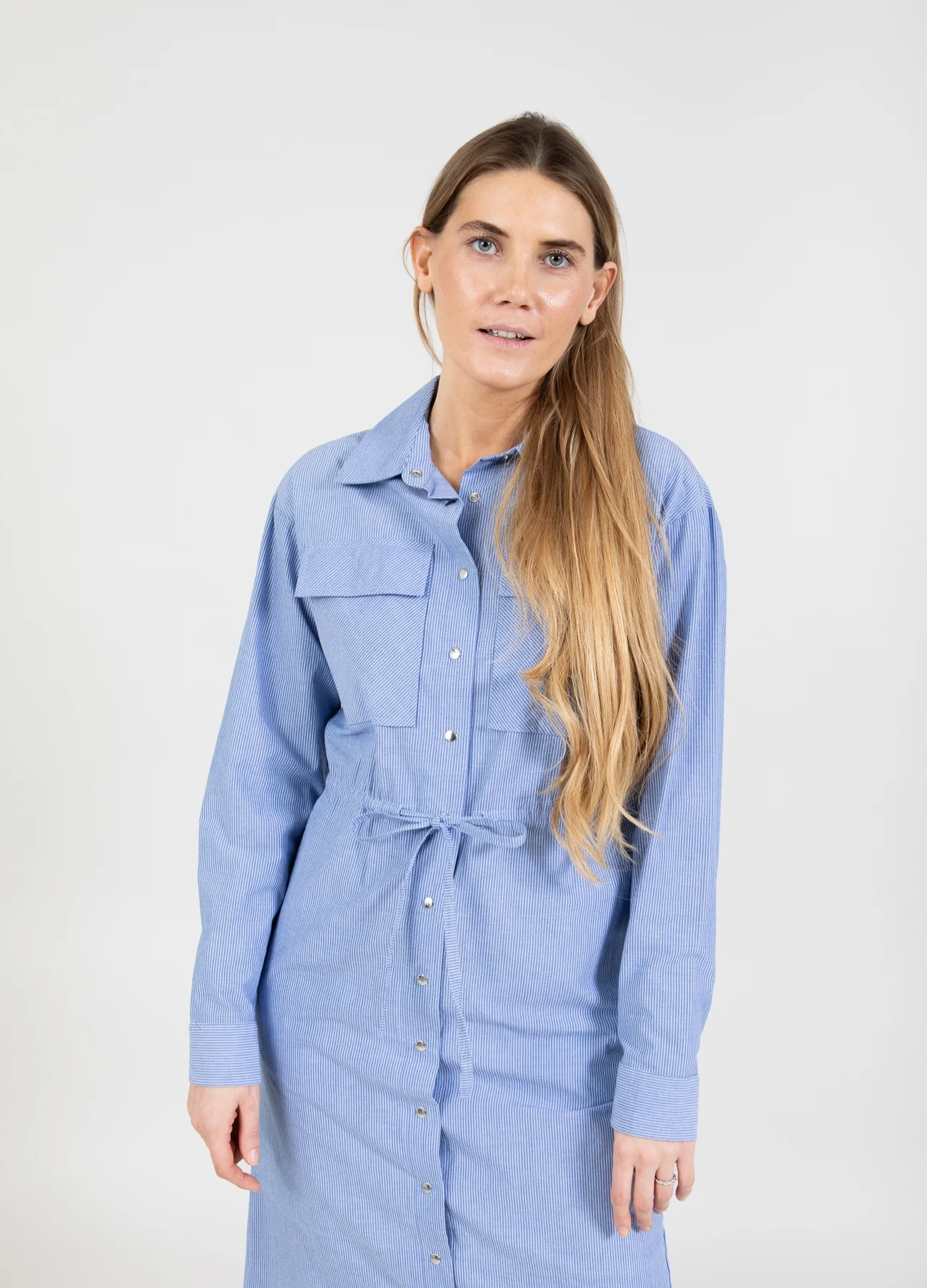 OVERHEMD JURK IN KAMER - Blue white stripe - Afbeelding 5