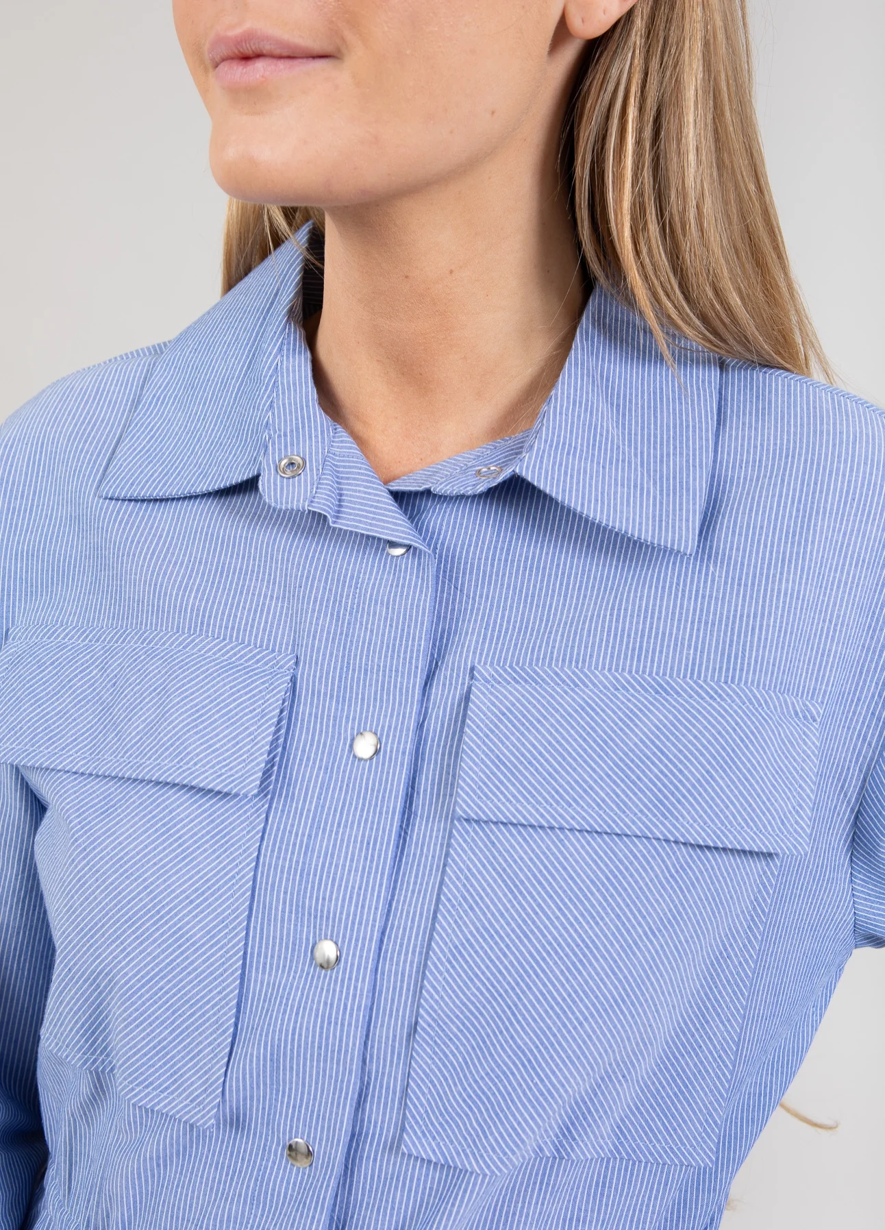 OVERHEMD JURK IN KAMER - Blue white stripe - Afbeelding 7