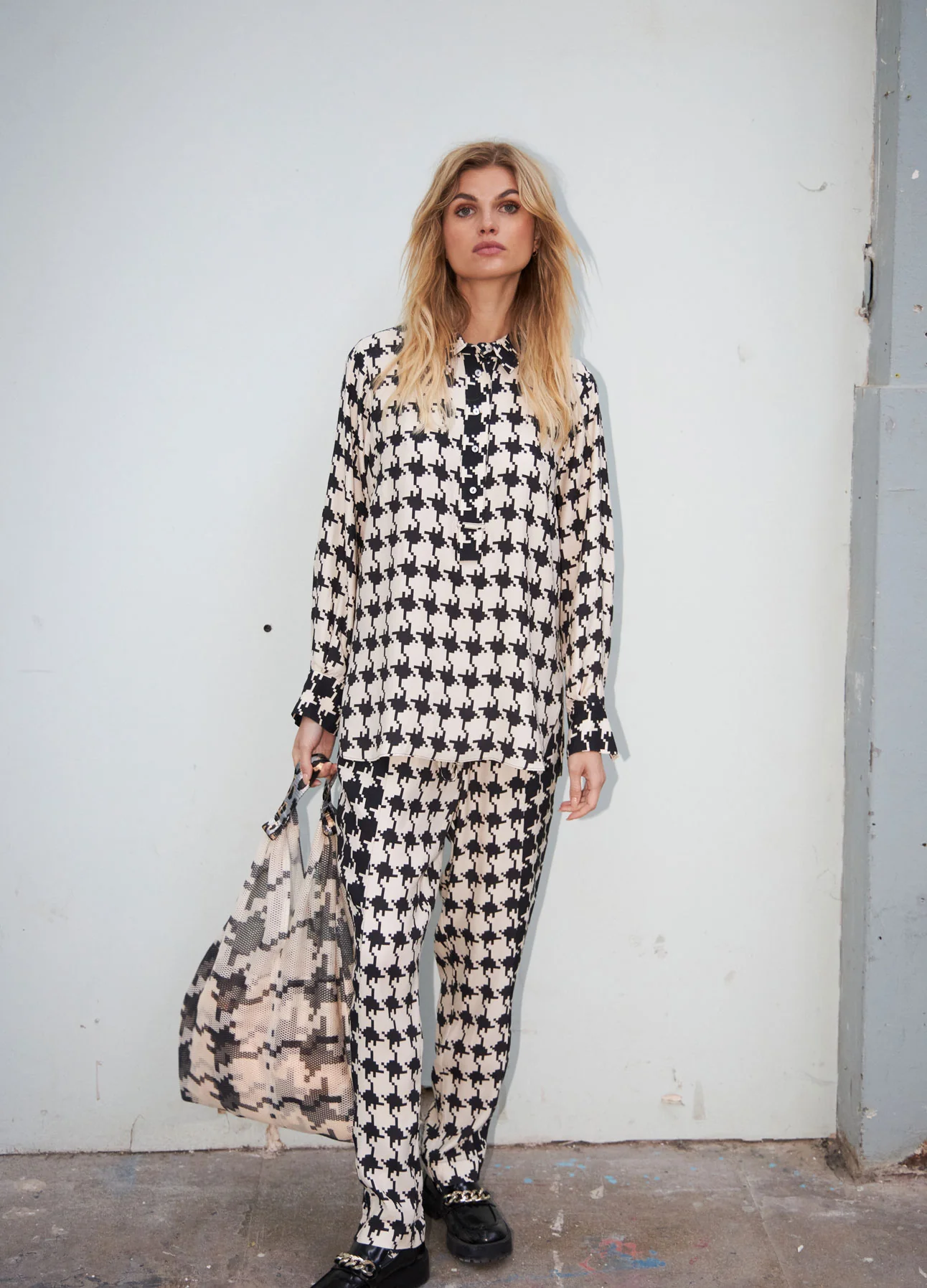 BLUZE IN HOUNDSTOOTH MIX PRINT - Houndstooth mix print - Afbeelding 9