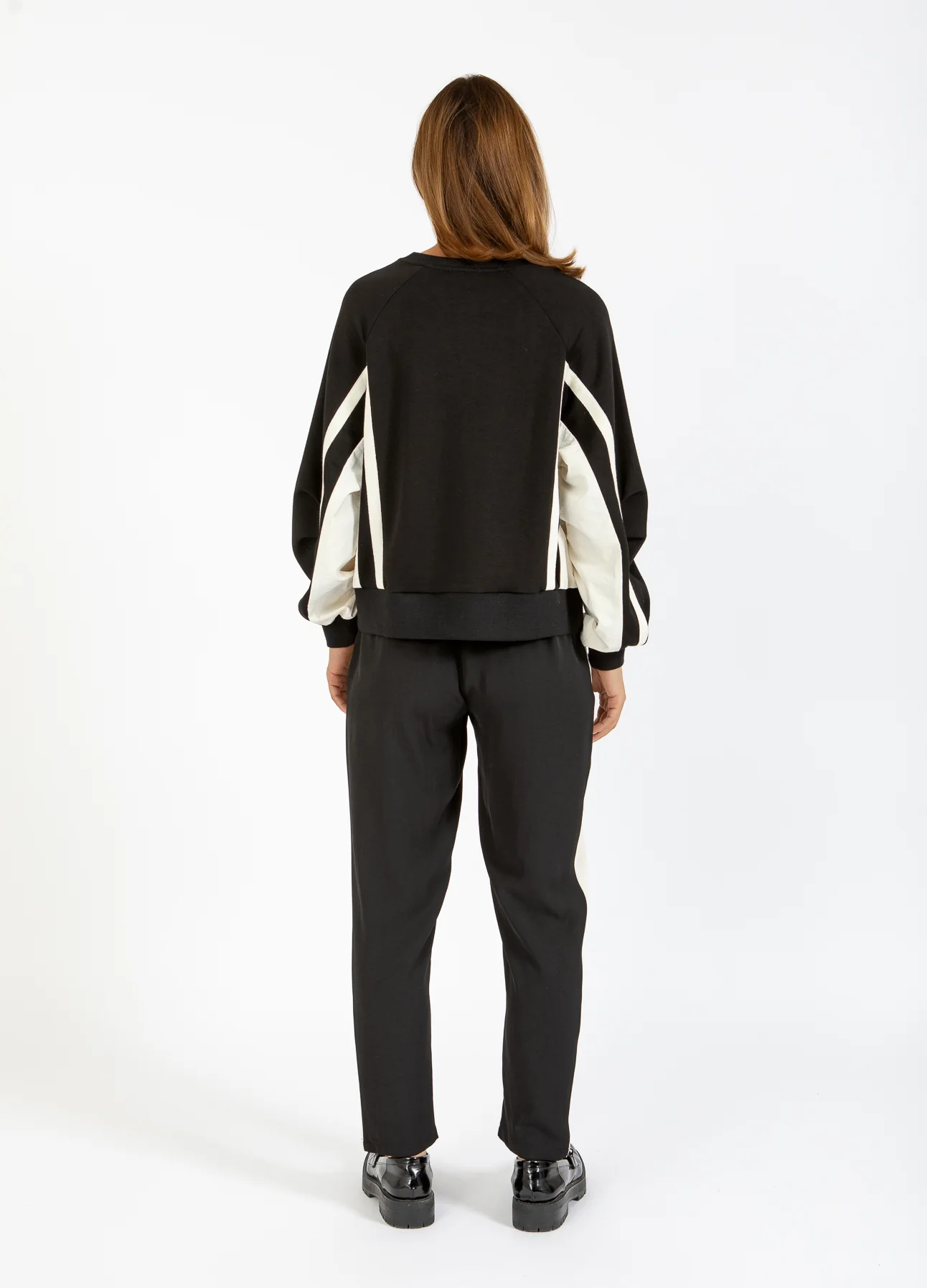 SPORTIEVE BROEK MET ZIJPANEEL - SILLE PASVORM - Creme / black - Afbeelding 9
