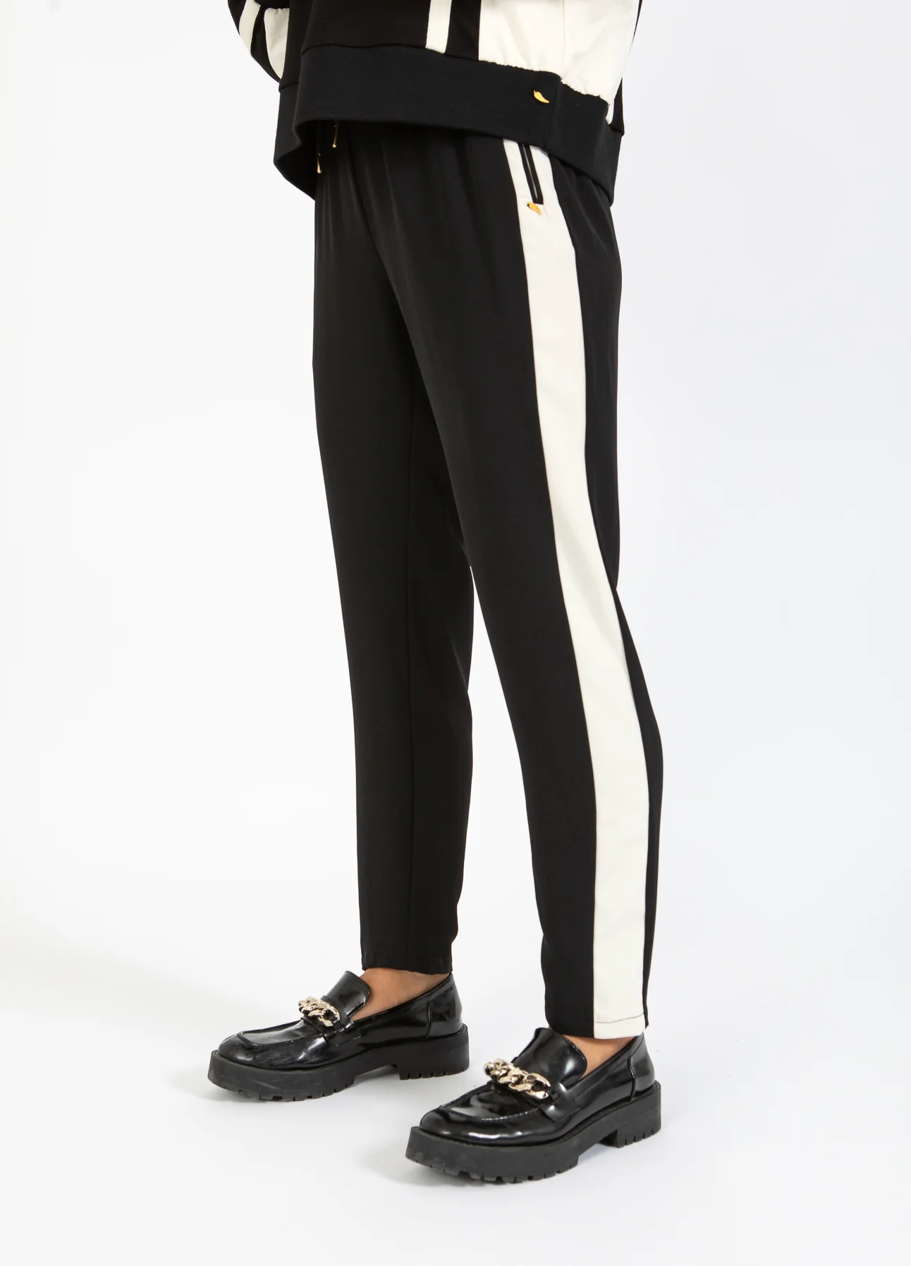 SPORTIEVE BROEK MET ZIJPANEEL - SILLE PASVORM - Creme / black - Afbeelding 2