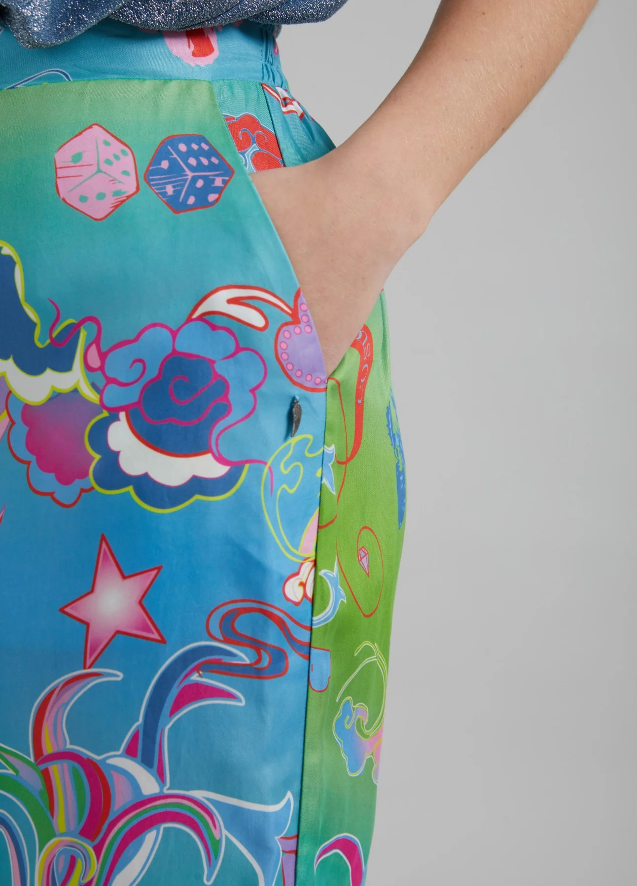 TROUSERS W. GAME ON PRINT - SILLE FIT - Game on print - Afbeelding 4