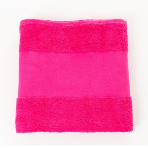 Handdoek Fuchsia met naam