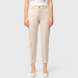 Ivory leo chino Turn Up