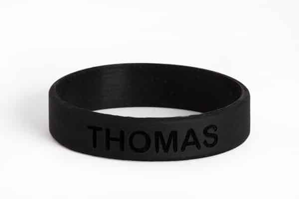 SOS armbandje / polsbandje met naam (Zwart)