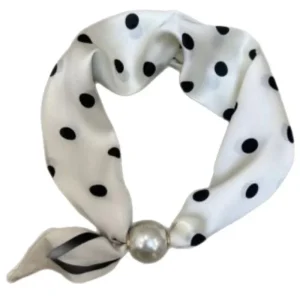 White dot parel sjaaltje Chloe